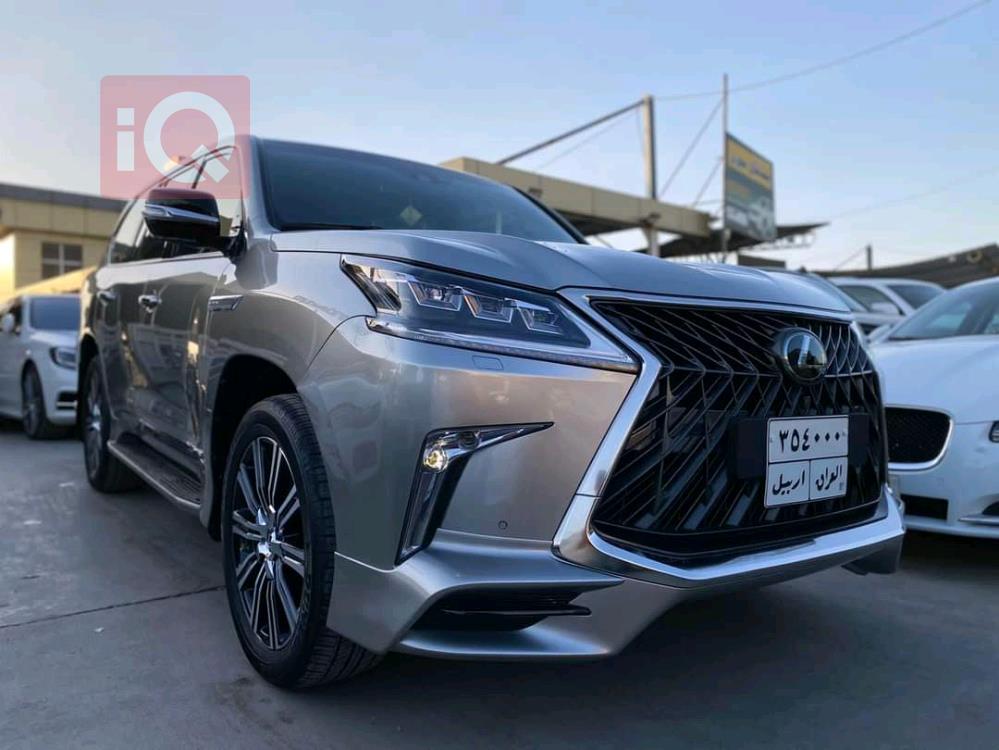 Lexus LX